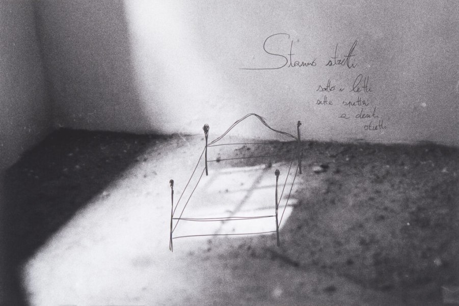 Erika Pellicci - STANNO STRETTI SOTTO I LETTI SETTE SPETTRI A DENTI STRETTI