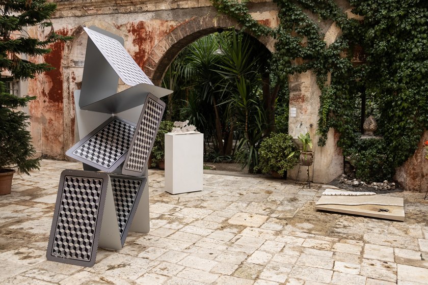 La sintesi eraclitea degli opposti nella poetica di Francesco Granito. La personale “Equilibrio-squilibrio” alla Domus Milella a Bari image 8