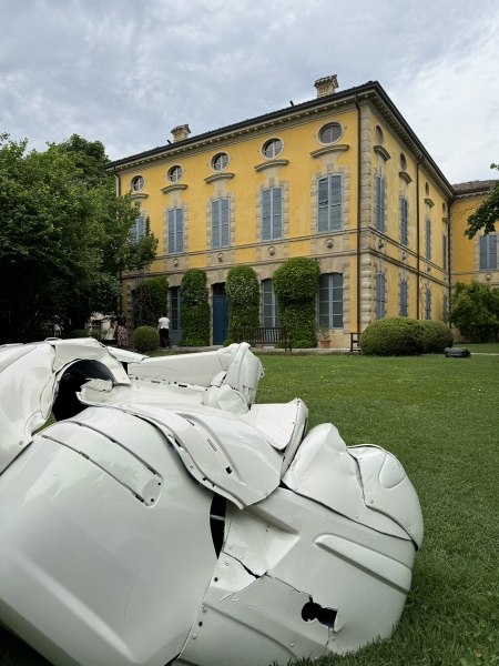 Dario Tironi, The ancient plastic society, Villa Rovere, Correggio, 2024 #2. Courtesy Idee di gomma - gARTen 2024