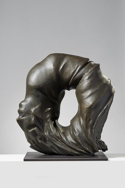 Francesco Somaini, Antropoammonite IV, 1975, bronzo patinato grigio,  64x62x28 cm