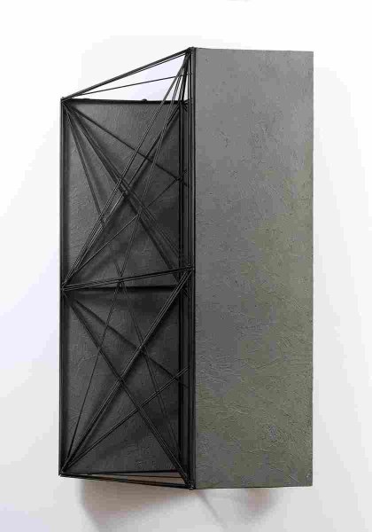 Giuseppe Uncini, Spazio di ferro N°66, 1990, cemento e ferro mista su legno, 141x82x18 cm