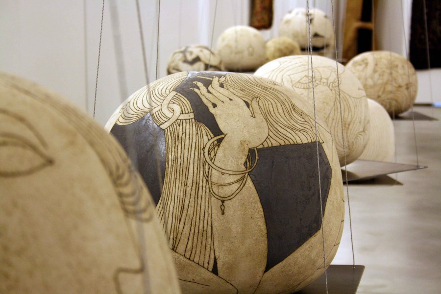 sculture in ceramica di Nina Khemchyan