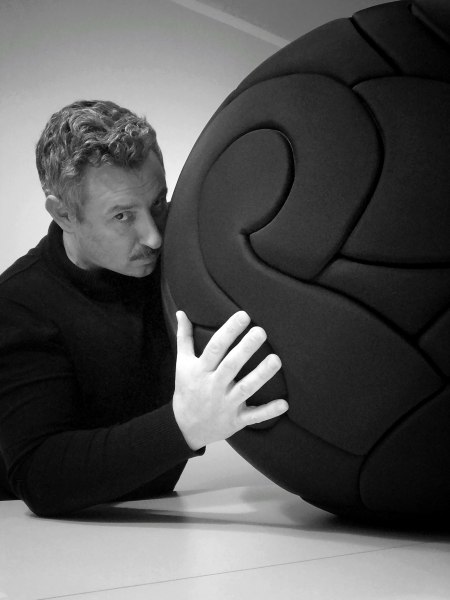 SKULTOFLOWER MALIUMBAS BLACK BALL - Self Potrait, Stefano Bressani